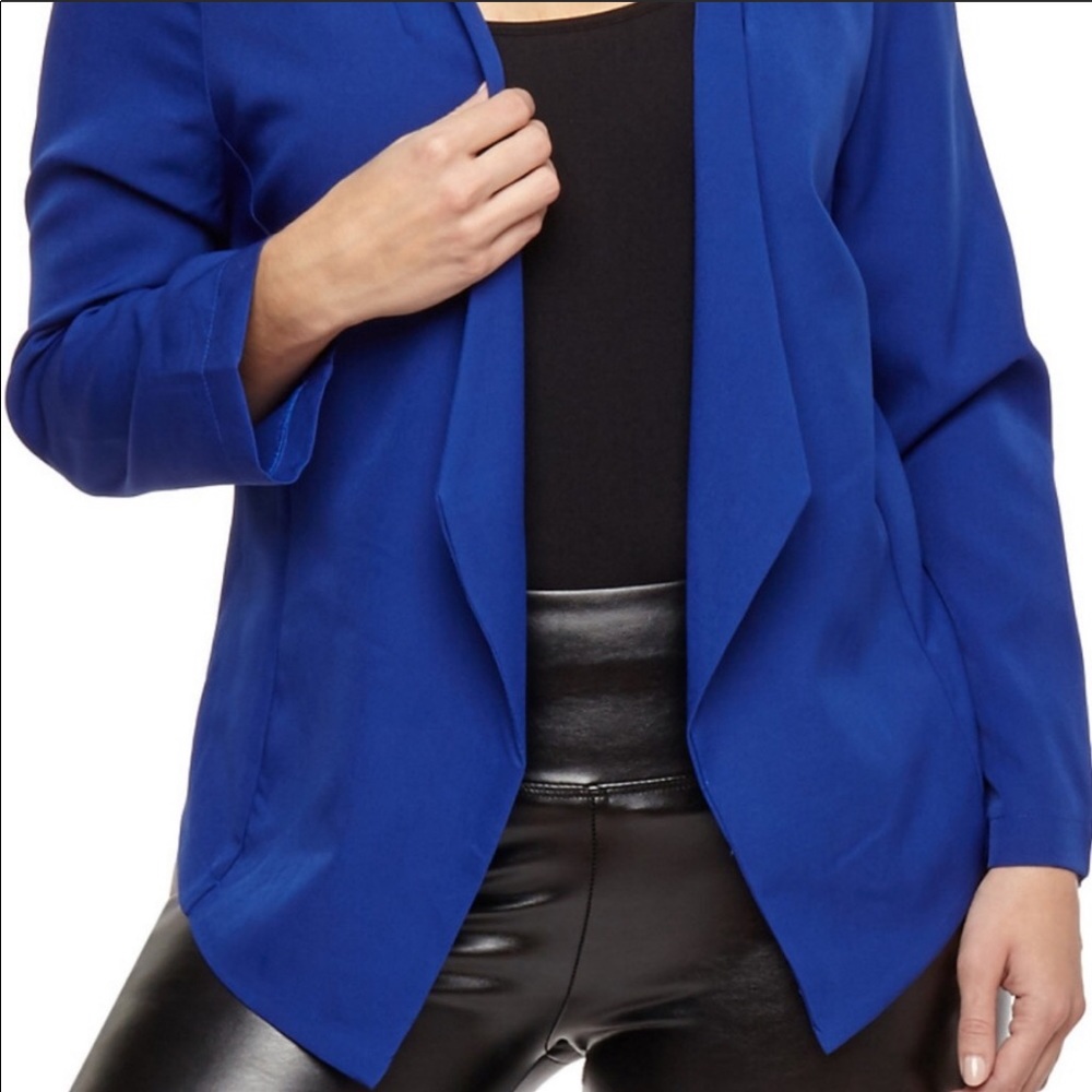 Drape open front blazer!